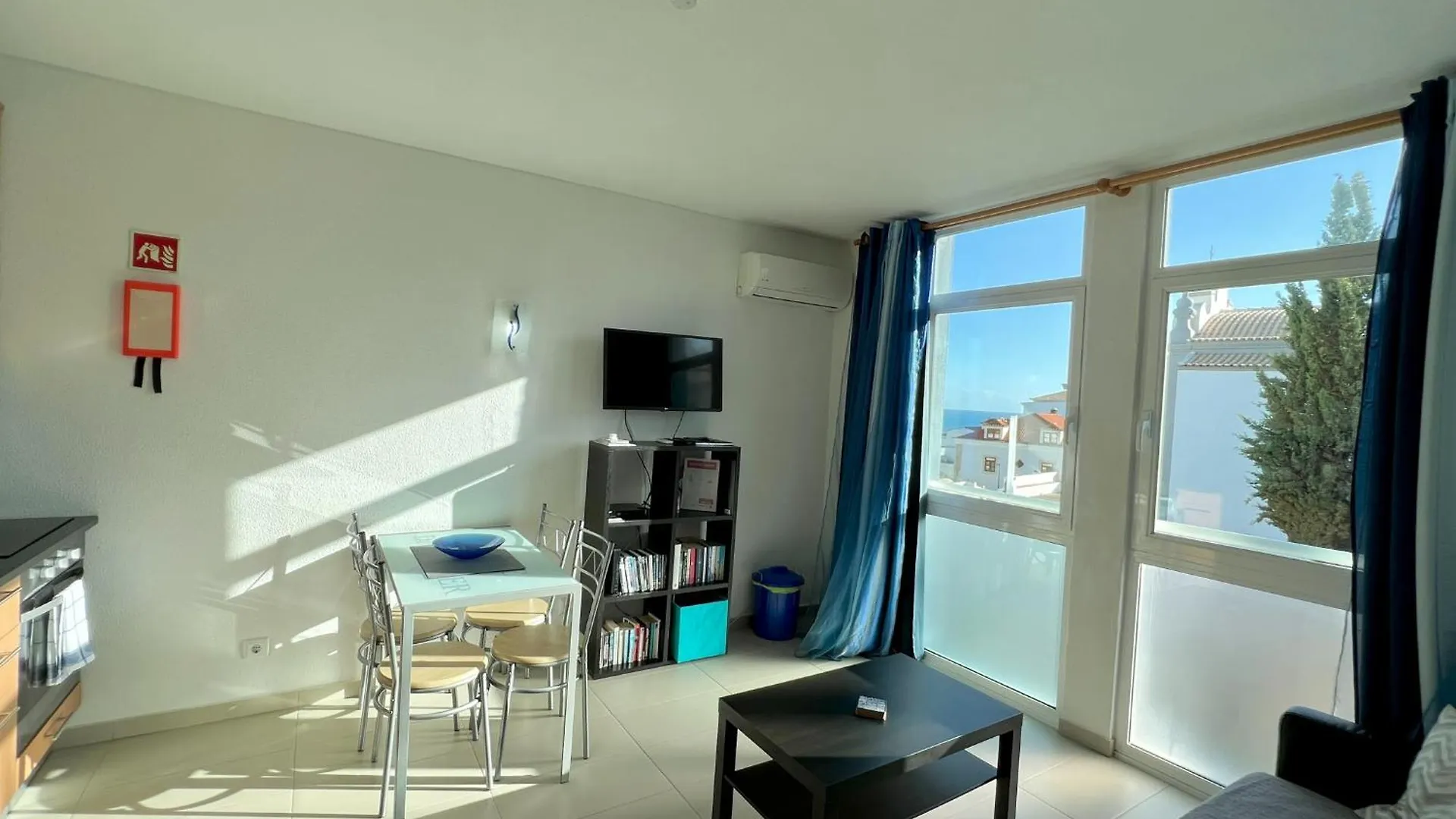 Appartamento Cosy 1-Br Central Apt In Albufeira Old Town - Steps From The Sea & Amenities Portogallo