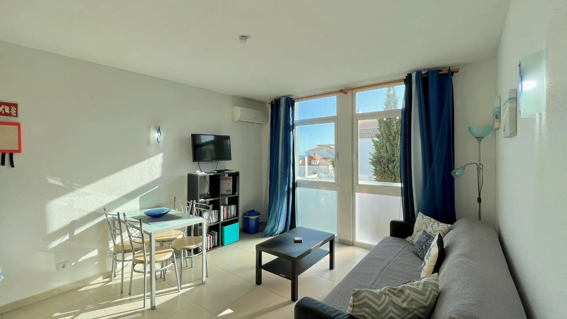 Cosy 1-Br Central Apt In Albufeira Old Town - Steps From The Sea & Amenities Apartment
