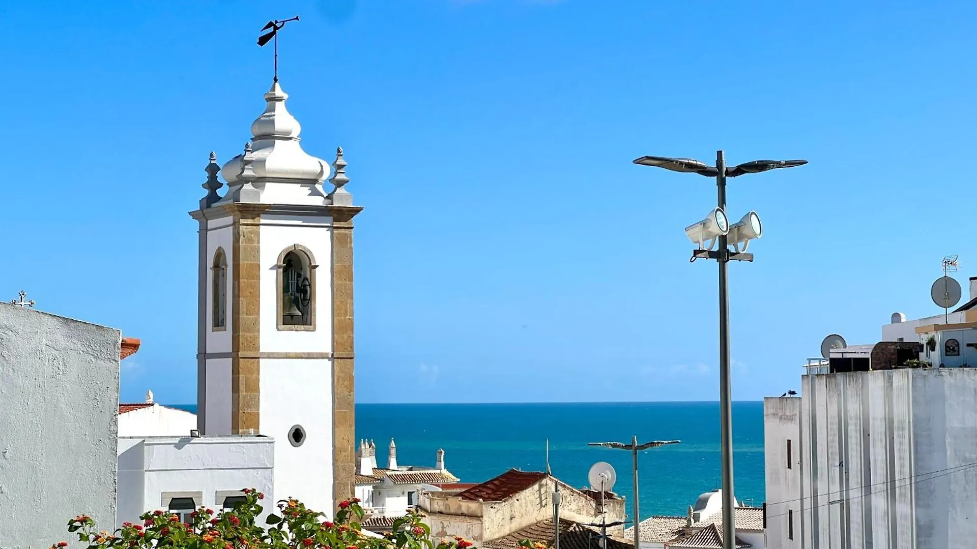 Cosy 1-Br Central Apt In Albufeira Old Town - Steps From The Sea & Amenities Apartment 0*,